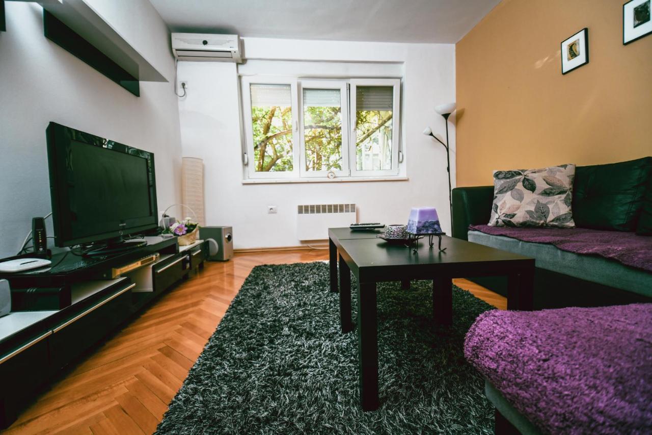 Square Vanilla Apartments Skopje Buitenkant foto