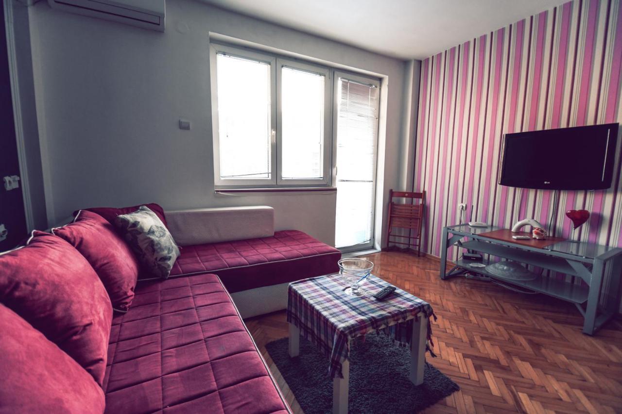 Square Vanilla Apartments Skopje Buitenkant foto